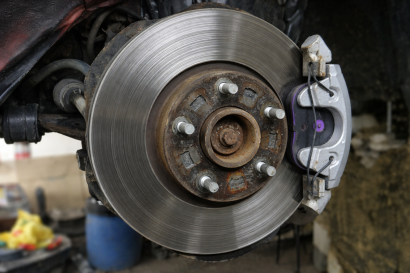 Замена тормозных дисков